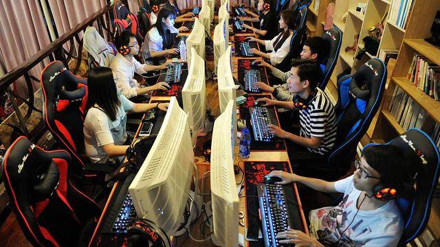 乎“消失”的网吧为何忽然复活了？麻将胡了2从人满为患到接连倒闭几(图5)